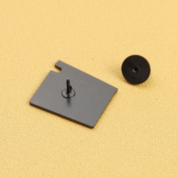 💚 2 for $20 💚 "I Speak Fluently In Movie Quotes" Film Clapper Enamel Pin - Picture 3 of 6